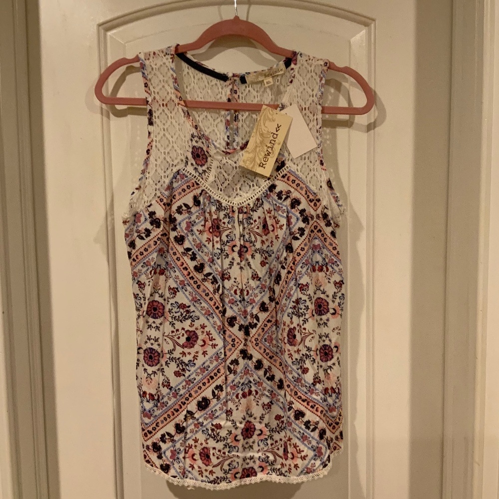 BRAND NEW W/TAGS JUNIORS TOP KOHLS